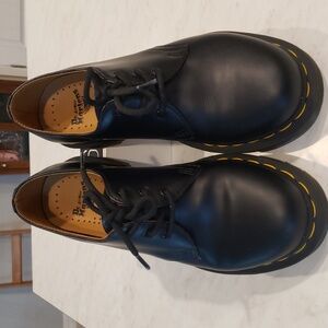 Dr. Martens NWOT Women Black Leather Oxford Shoes Size 7